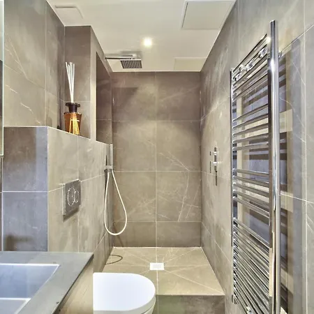 70 - Authentic Parisian Flat Parigi