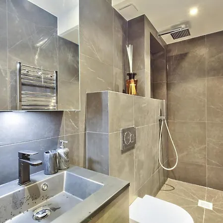 70 - Authentic Parisian Flat Apartment *