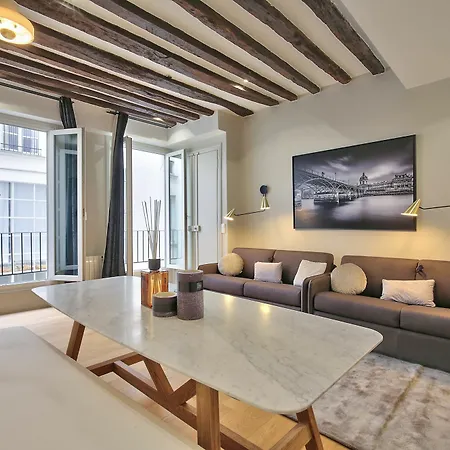 70 - Authentic Parisian Flat Appartamento