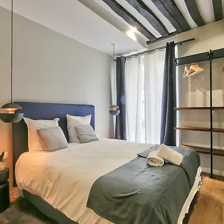 70 - Authentic Parisian Flat
