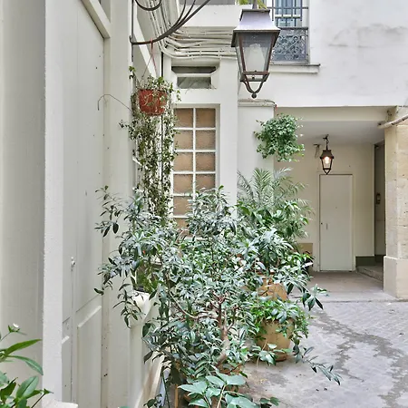 Apartment 70 - Authentic Parisian Flat