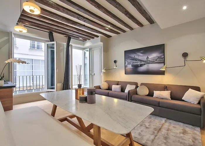 70 - Authentic Parisian Flat Daire