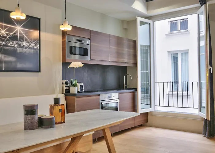 70 - Authentic Parisian Flat * Párizs