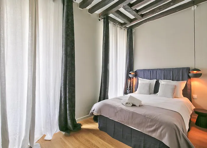 70 - Authentic Parisian Flat *