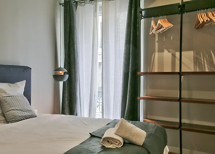 70 - Authentic Parisian Flat *