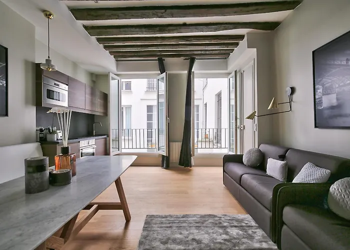 70 - Authentic Parisian Flat Apartman Párizs