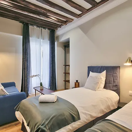 70 - Authentic Parisian Flat 公寓 *