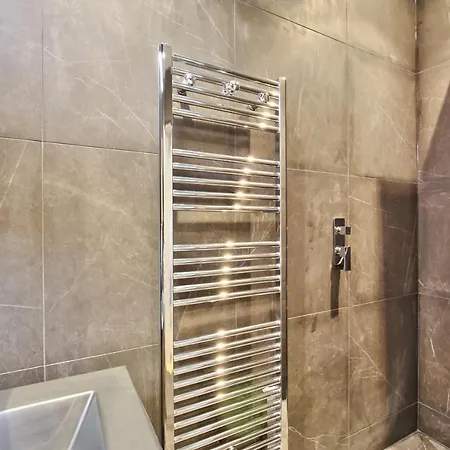 70 - Authentic Parisian Flat Paris