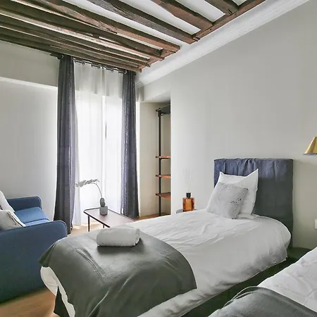 70 - Authentic Parisian Flat *